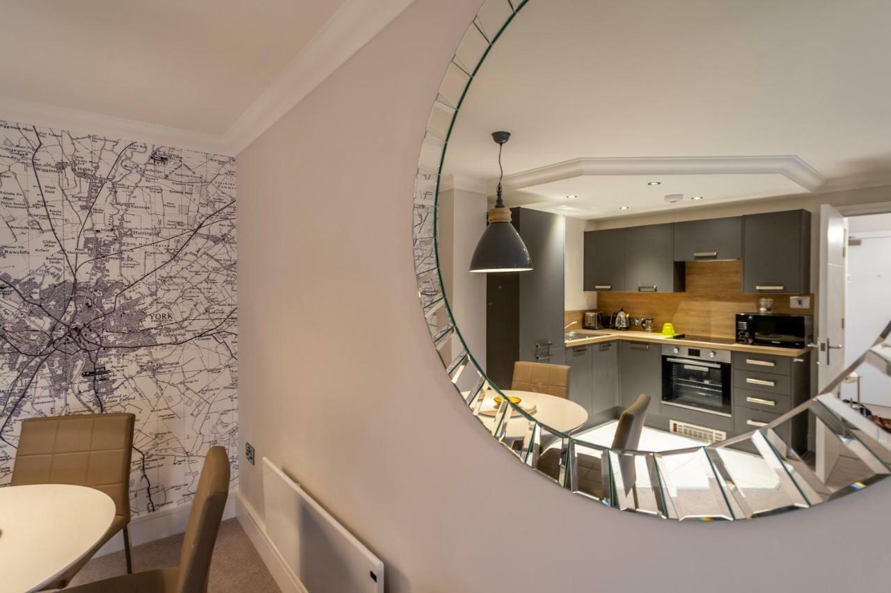 2 London Mews Apartment York Bagian luar foto