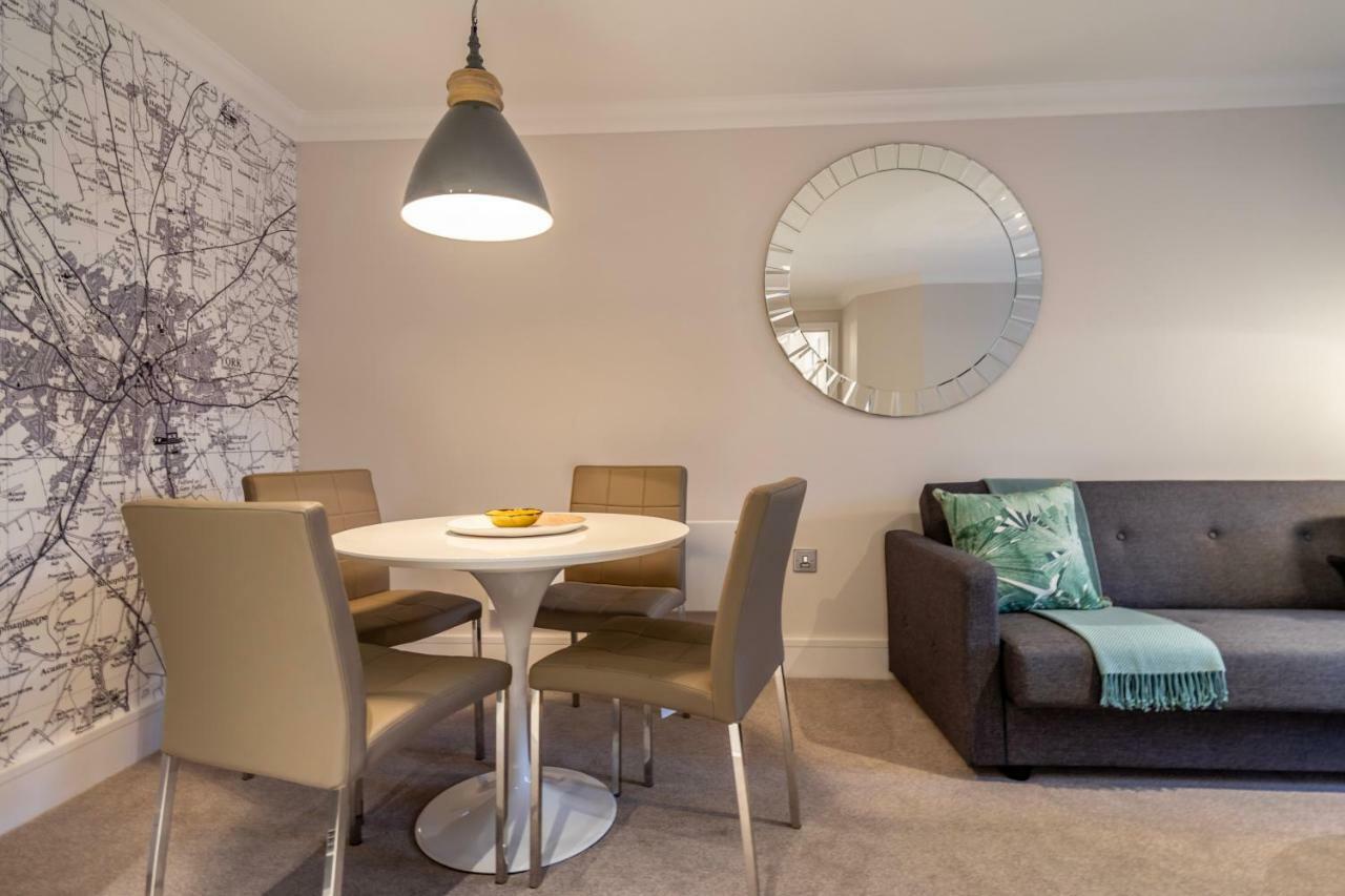 2 London Mews Apartment York Bagian luar foto